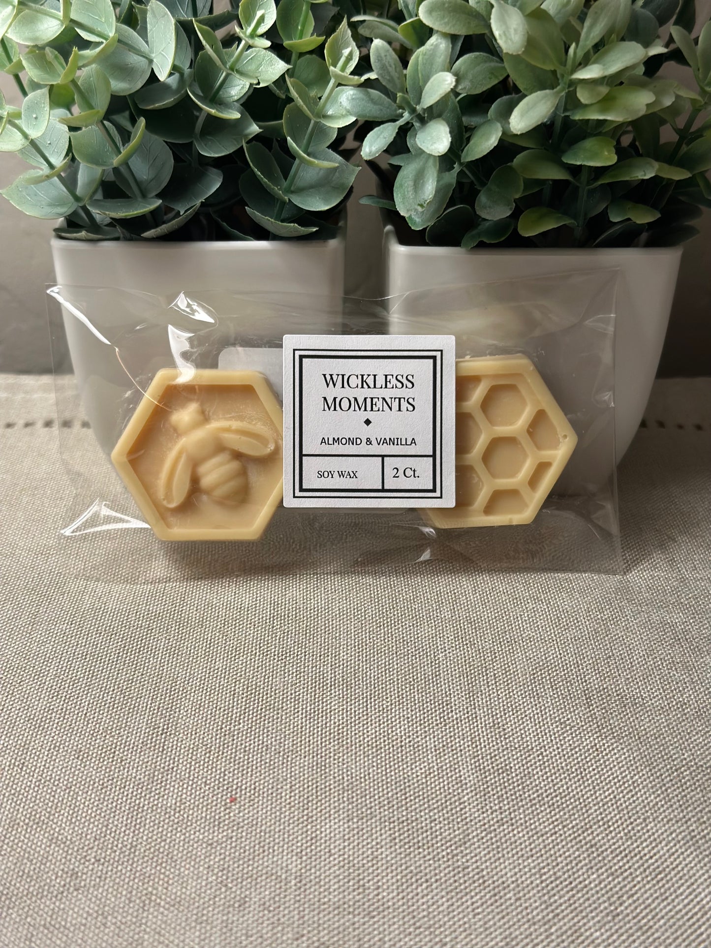 Almond & Vanilla Soy Wax Honeycomb 2Ct.
