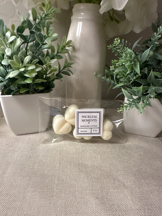 Woodland Cottage Soy Wax Heart Melts 5ct.