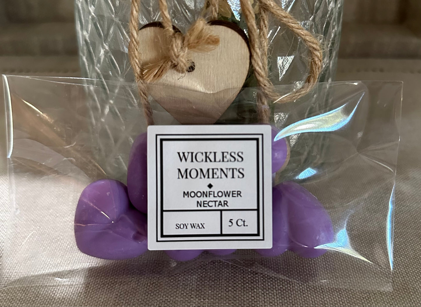 Moonflower Nectar Soy Wax Heart Melts 5ct.