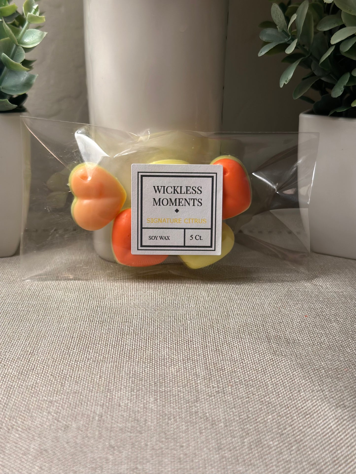 Signature Citrus Soy Wax Heart Melts 5ct.